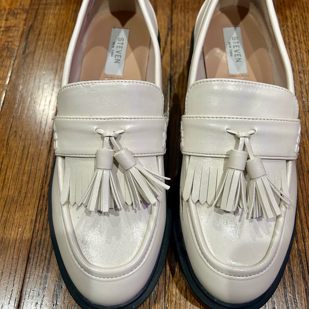 Steven Women's Off-White Tassel Loafers